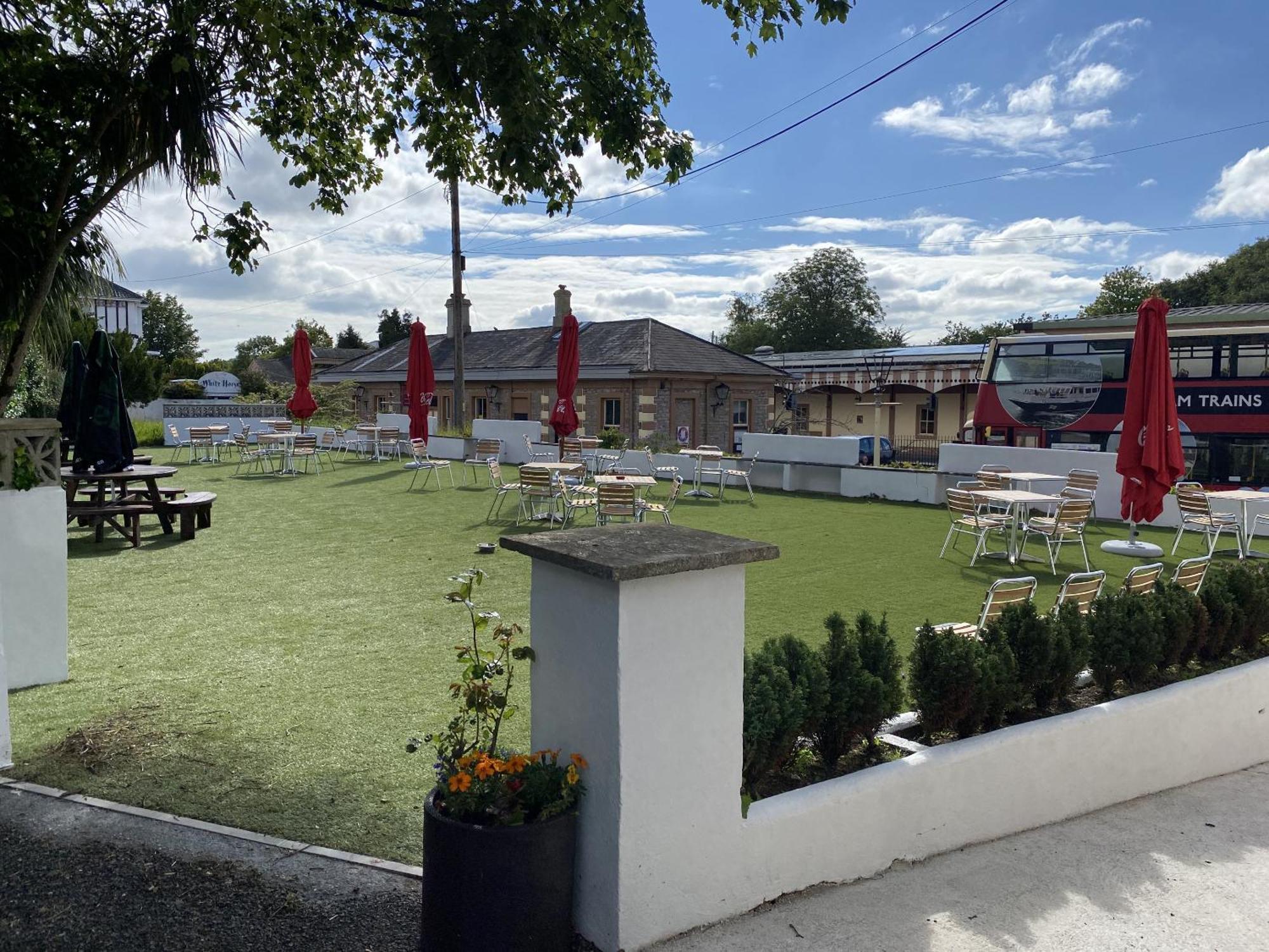 The Railway Inn Galmpton Экстерьер фото